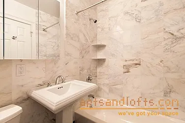 Rented by aptsandlofts.com