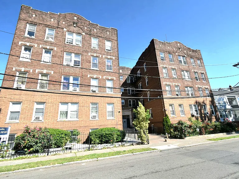 165 Augusta St #B9 — Photo 16
