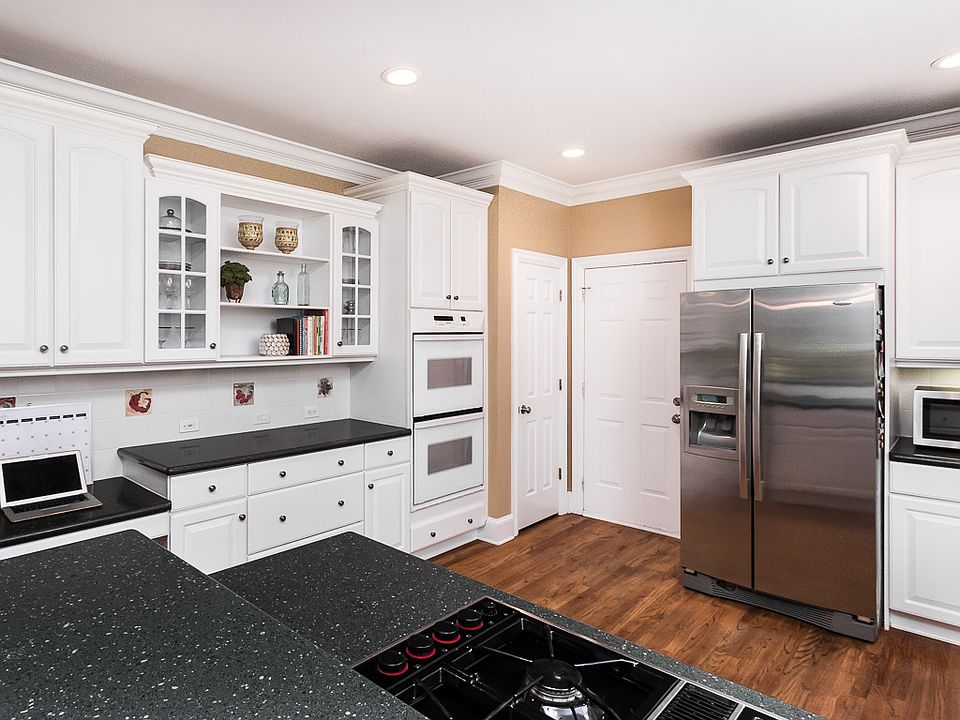 1st image of 5050 Eves Pl