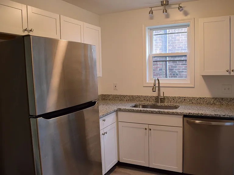 3223 Edgewood Ave — Photo 3