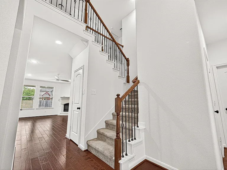 138 S Sawbridge Cir — Photo 5