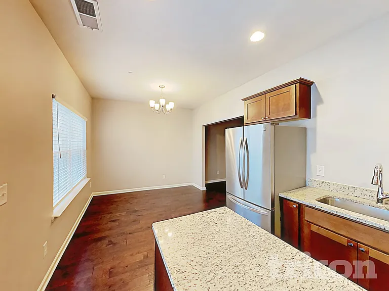 209 Ashmere Ct — Photo 10