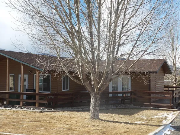 100 Deer Haven Dr, Dubois, WY 82513