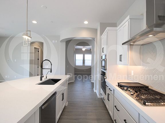 4th image of 4245 E Bernice St