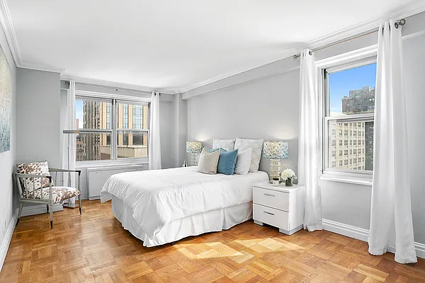 Sold by The SIMPLE Real Estate Co | media 5