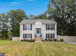 110 Azalea Rd, Colonial Beach, VA 22443