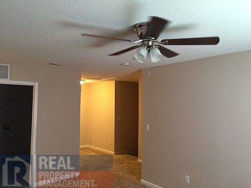 3rd image of 8 Selsey Ct
