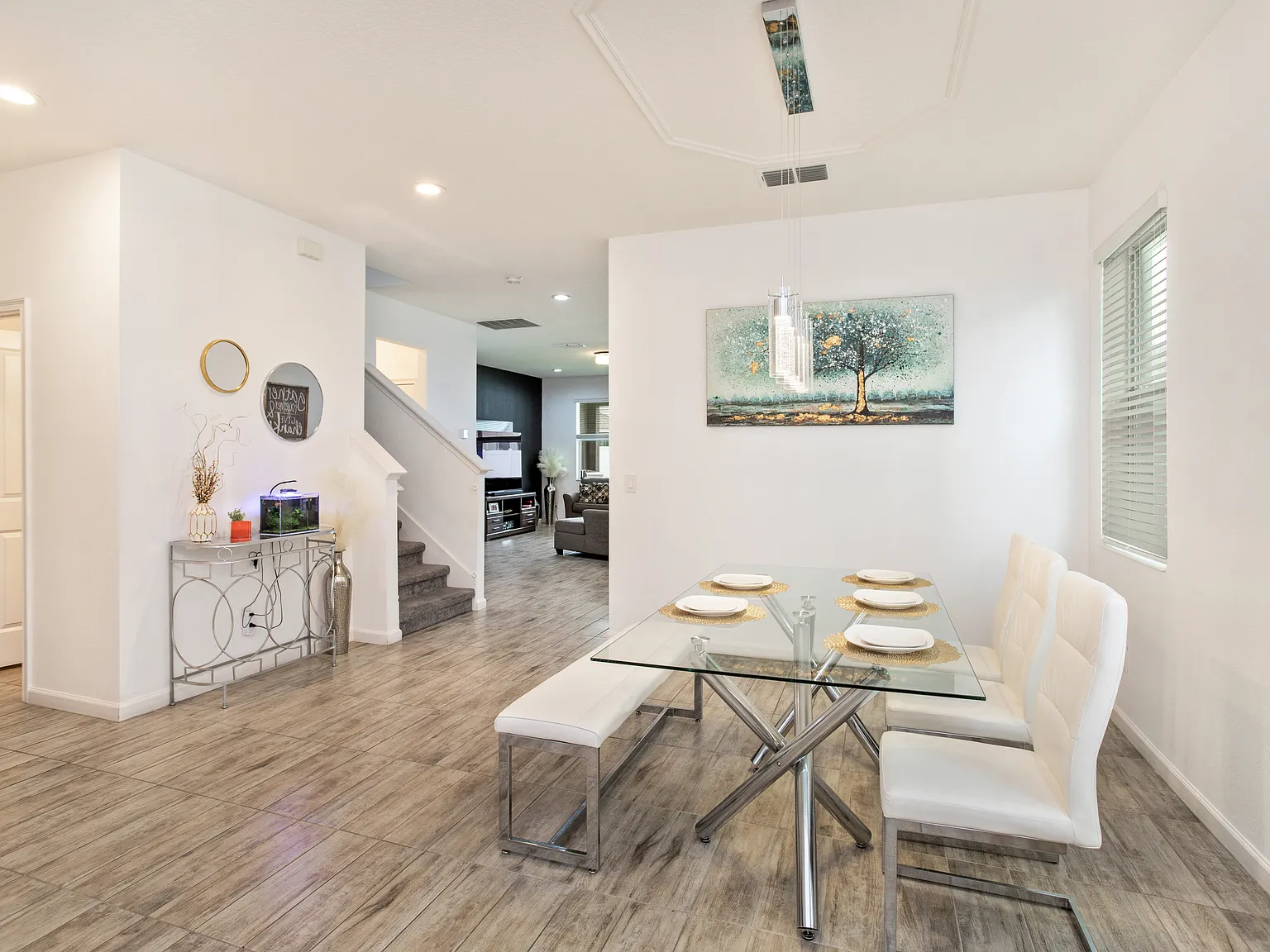 4 bed, 2485 sqft, $3,000 — Photo 4