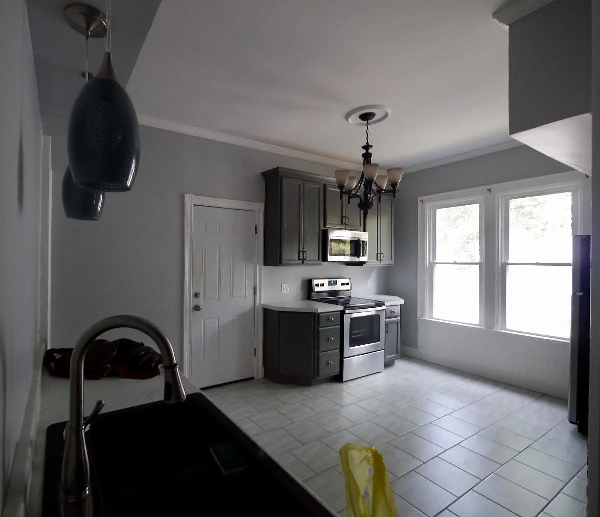 Building Photo - 390 Breckenridge St #1