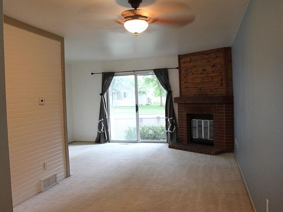 Living room 1