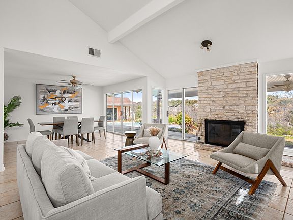 3rd image of 209 Ridgecrest Rd