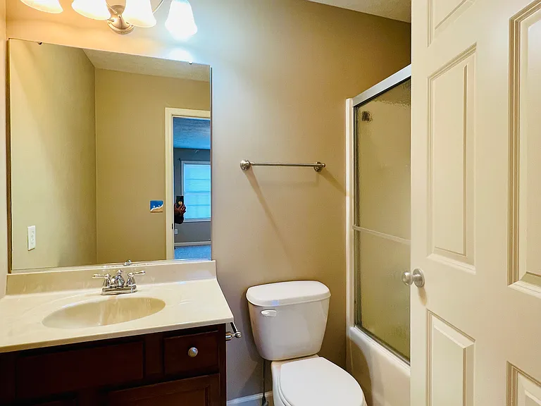 1112 Ekstam Dr #4 — Photo 21