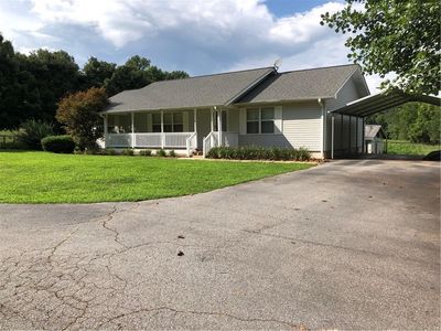 696 Stewart Gin Rd, Liberty, SC, 29657