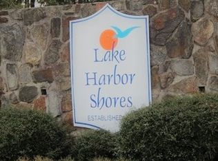 99 Lake Harbor Trl, Martin, GA 30557