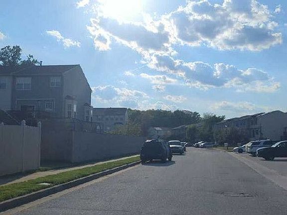 5th image of 683 Seawave Ct