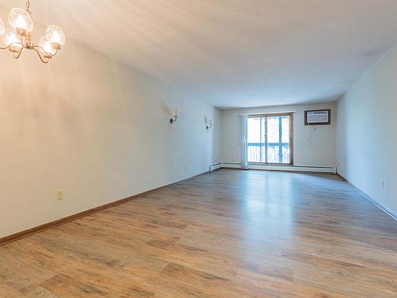 5th image of 1011 41st Ave NE APT 309