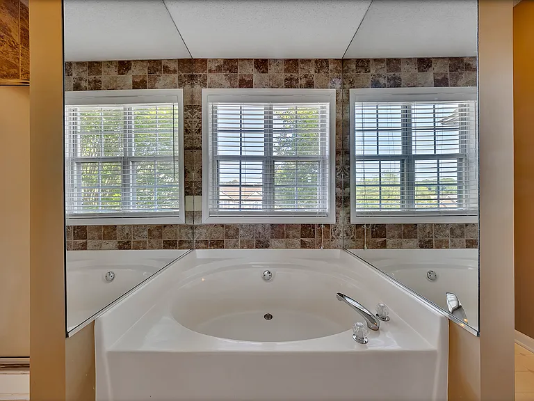 500 Mount Vernon Ln #1 — Photo 14