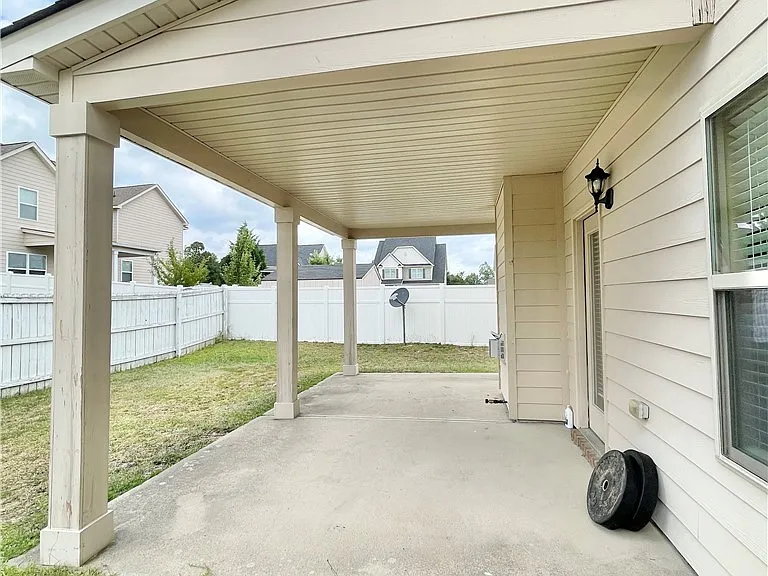 642 Regimental Dr — Photo 33