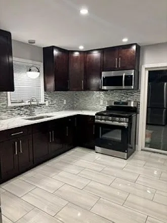46 Homewood Ave #1