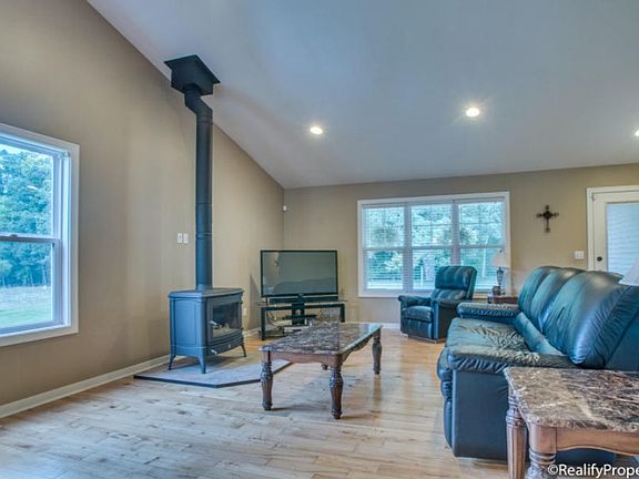 5th image of 17345 White Creek Ave NE