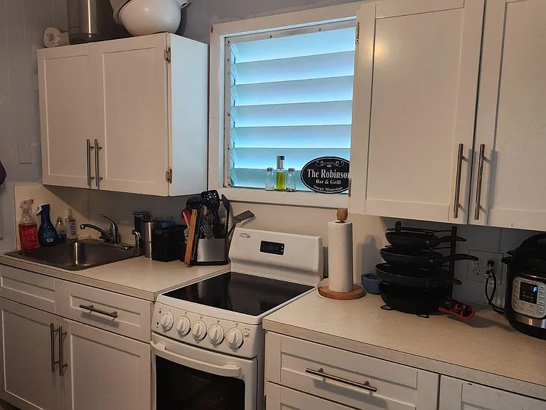 914 Grinnell St #BLU — Photo 10