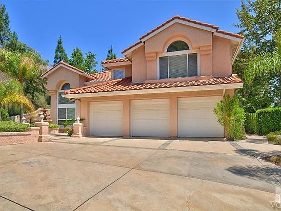4th image of 32777 Barrett Dr