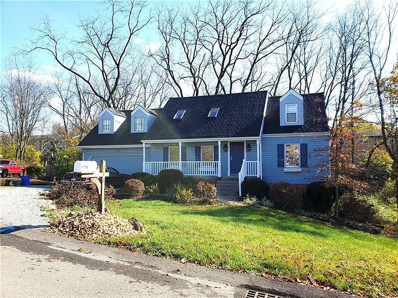 1st image of 910 Essex Dr