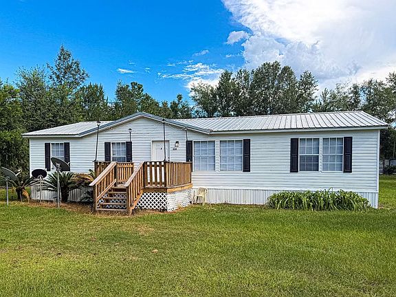 4th image of 338 NE Kel Ln