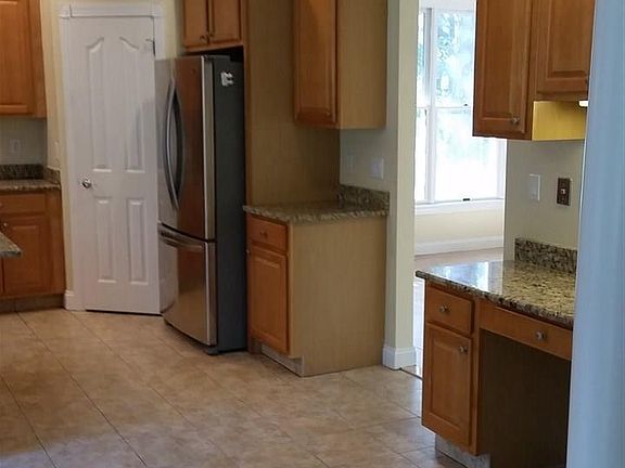 5th image of 510 Heritage Ct