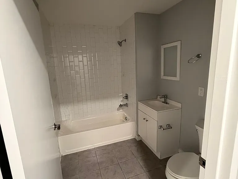207 Governor St #201 — Photo 5