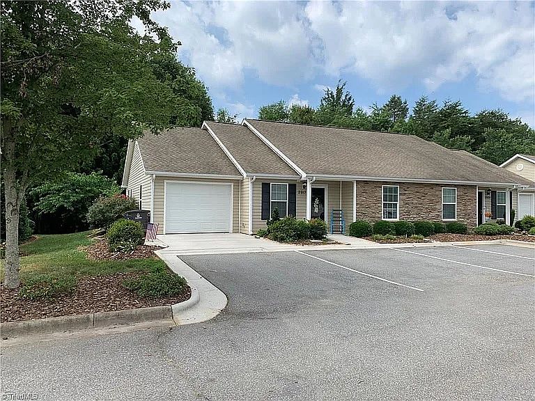1st image of 2917 Hyde Place Cir