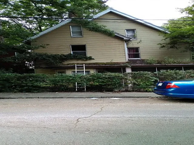 Building Photo 3