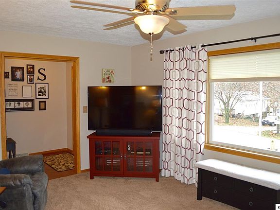 4th image of 28 Hilltop Dr
