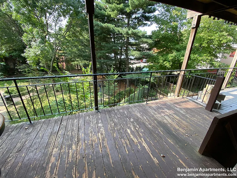 28 Beacon St #2 — Photo 9