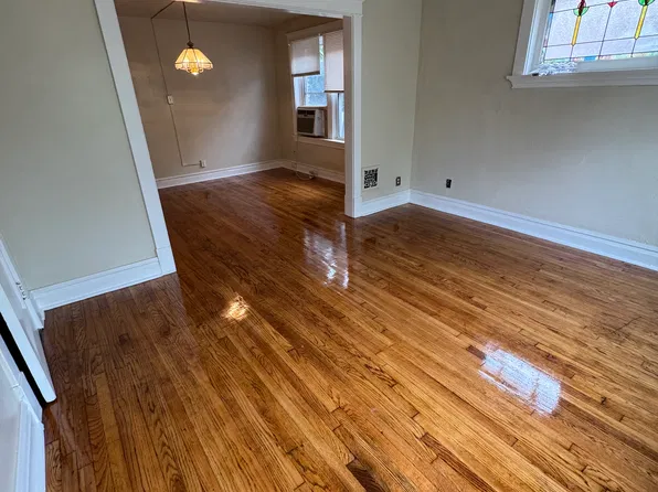 4216 E Margaretta Ave APT 2W, Saint Louis, MO 63115