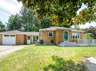 940 Vineland Rd, Saint Joseph, MI 49085