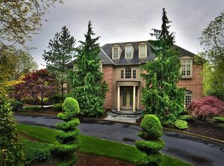 445 Woodland Hills Dr, Pittsburgh, PA