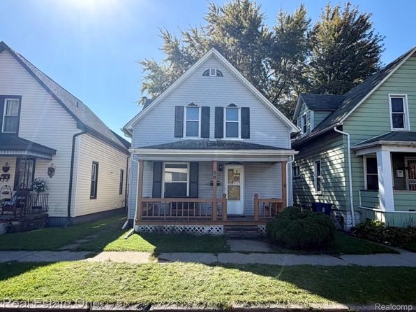 56 E Henry St