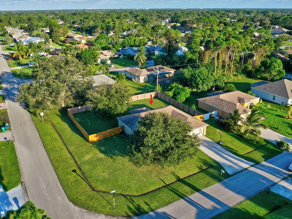 1st image of 1201 SE Naples Ln