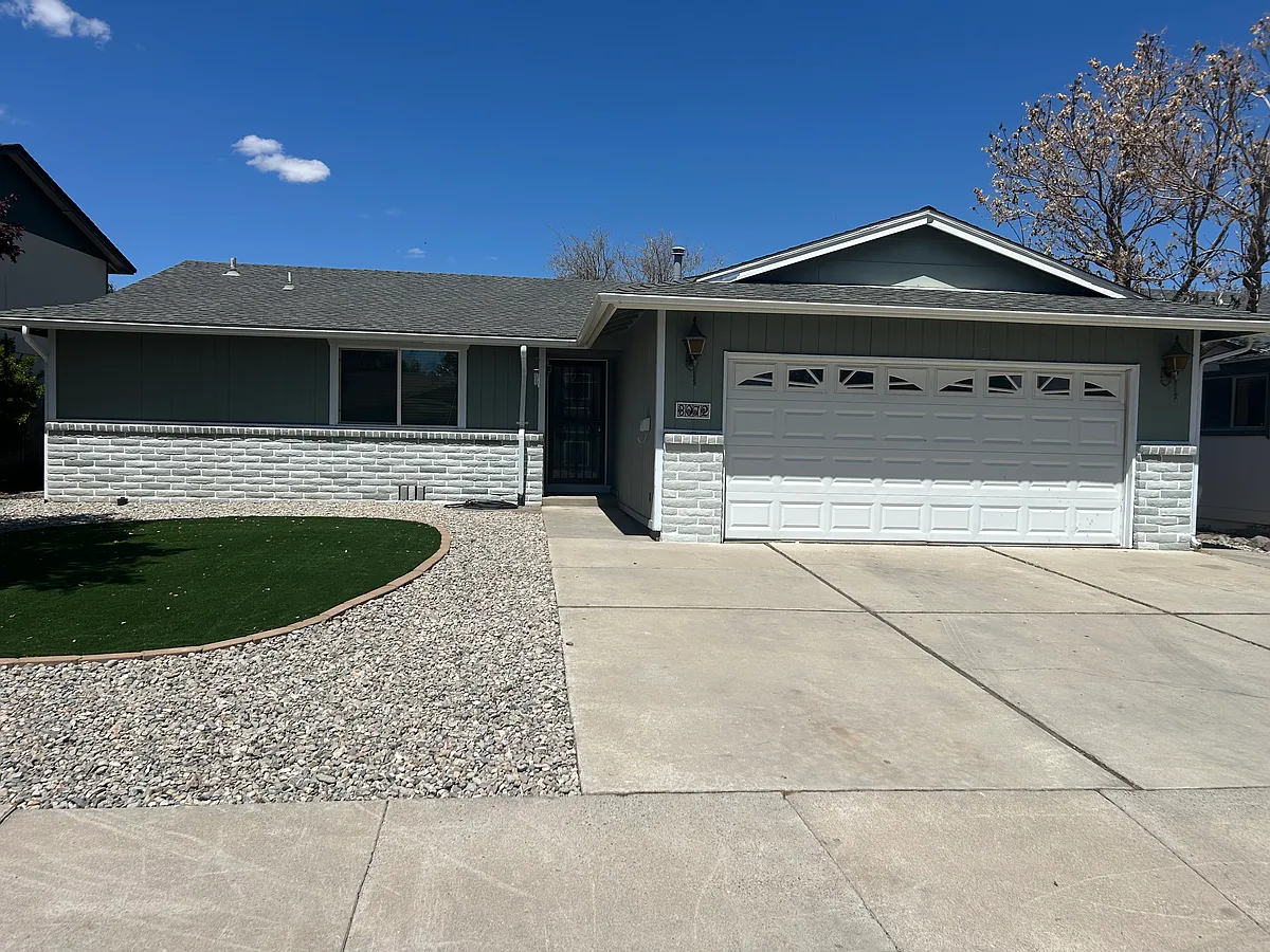 Building Photo - 3072 Meadowlands Dr