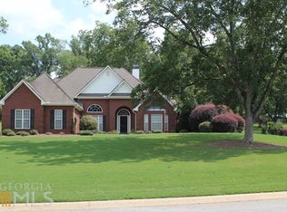 35 Lake Park Dr, Sharpsburg, GA 30277