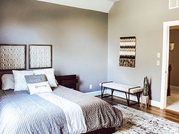 Jill bedroom