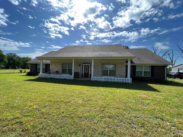 1385 County Road 3327, Omaha, TX 75571