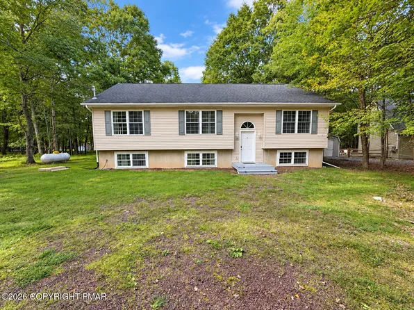 33 Burnshaw Ln, Albrightsville, PA 18210