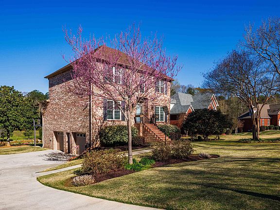 3rd image of 248 Silverleaf Dr