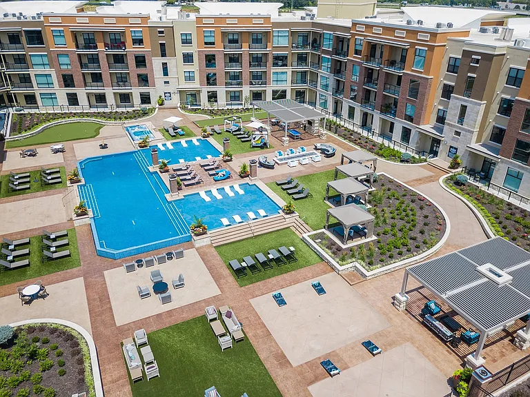 The Royale at CityPlace — Photo 6