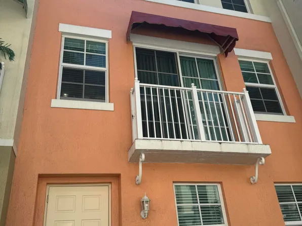 356 Moorings Dr, Lantana, FL 33462