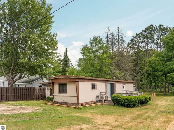 202 N Case St, Marion, MI 49665