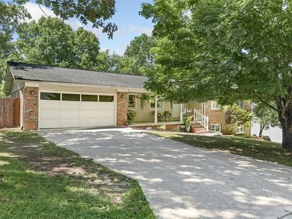 106 Oxford Ln, Harrison, AR 72601