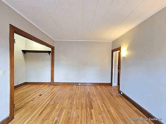 3rd image of 123 Orchard St APT 44